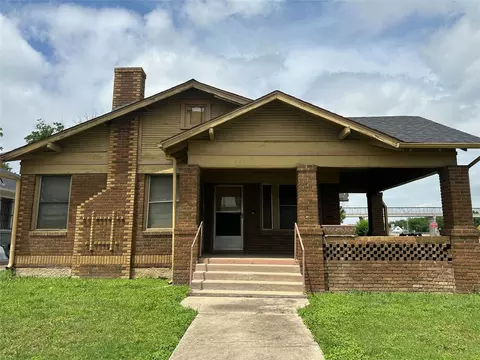 621 E Morningside Dr, Fort Worth, TX 76104