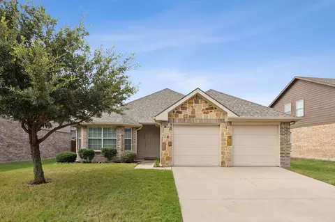 1404 Ocotillo Ln, Fort Worth, TX 76177