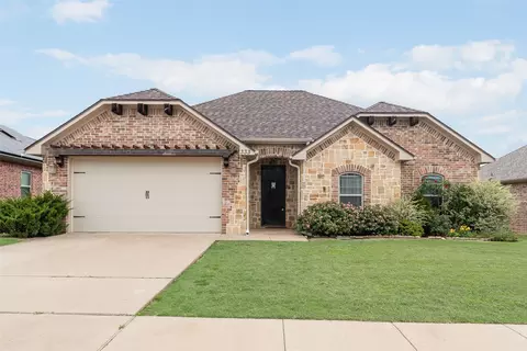 333 Kingdom Blvd, Lindale, TX 75771