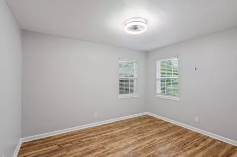 Bedroom - 907 Clebud Dr, Euless, TX 76040 photo 1 of 3