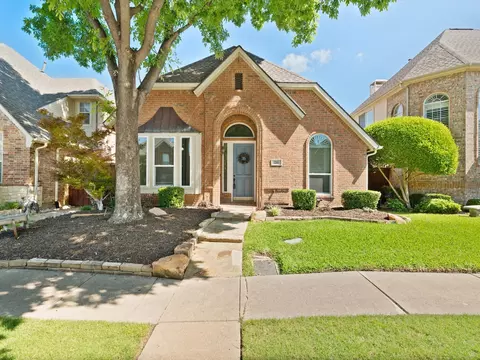 211 Heatherwood Dr, Irving, TX 75063