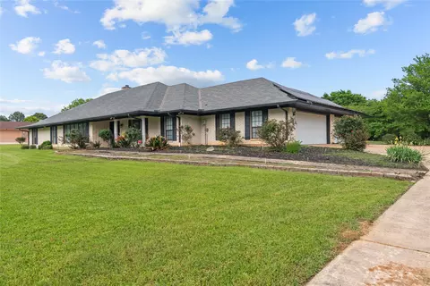 7393 Waterwood Dr, Greenwood, LA 71033