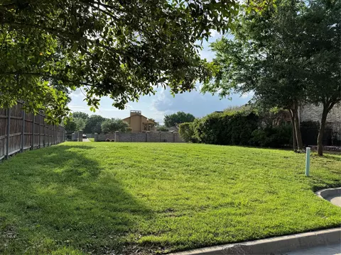 3414 Shadow Brook Ct, Denton, TX 76210