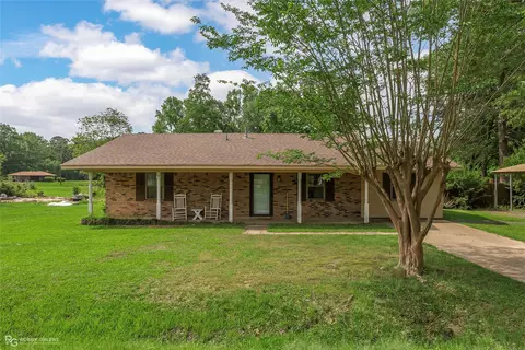905 College St, Doyline, LA 71023
