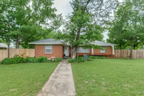 404 Highland Blvd, Richardson, TX 75081