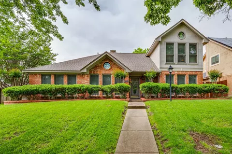 2255 Waverly Dr, Lancaster, TX 75146