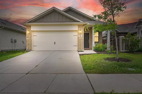628 Coleman St, Aubrey, TX 76227