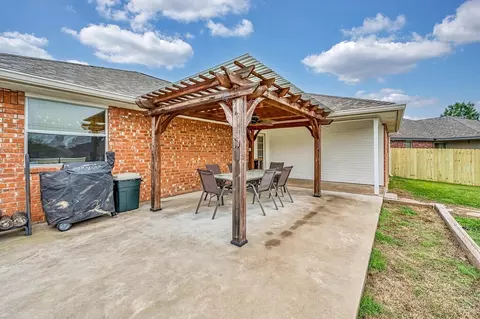Exterior - 10805 Lilry Rd, Waco, TX 76708 photo 4 of 7