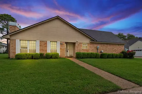 9518 Hackberry Dr, Shreveport, LA 71115