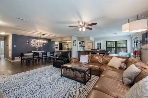 1600 Skyview Dr, Irving, TX 75060