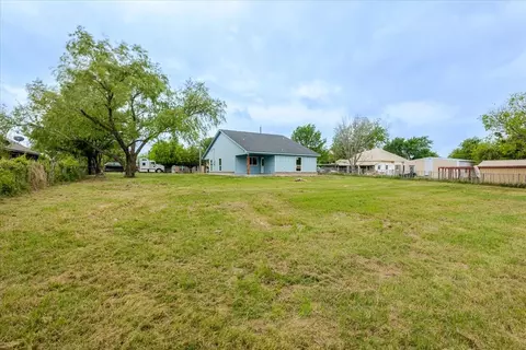 212 W Davis, Perrin, TX 76486 photo 22