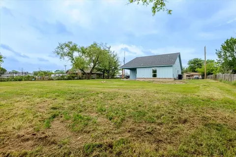 212 W Davis, Perrin, TX 76486 photo 21