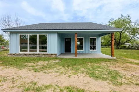 212 W Davis, Perrin, TX 76486 photo 3