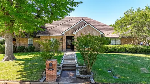 2806 Vermont Ct, Arlington, TX 76001