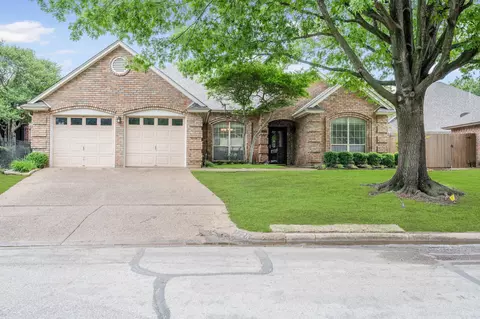 1228 Boardwalk St, Arlington, TX 76011