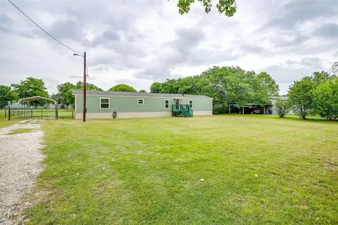 1833 Lariat Ln, Burleson, TX 76028