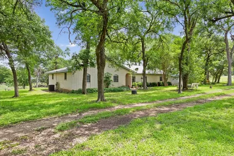 502 First St, Bruceville, TX 76630