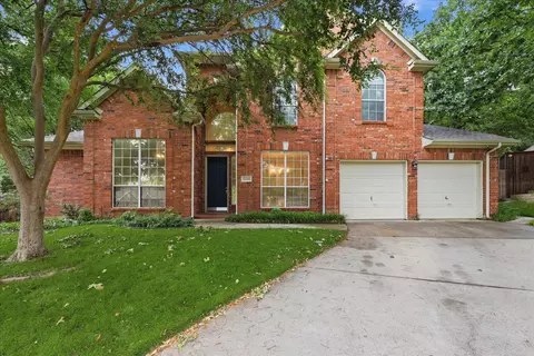 2214 Woods Edge Ct, Corinth, TX 76210