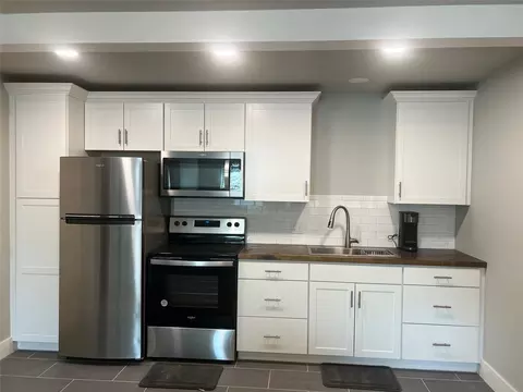 Kitchen - 713 Edward Ct, Abilene, TX 79601 photo 5 of 5