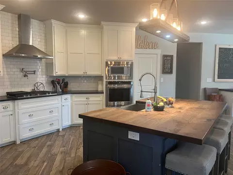 Kitchen - 713 Edward Ct, Abilene, TX 79601 photo 3 of 5