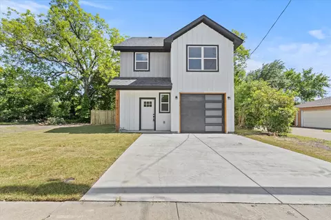 310 E Brockett St, Sherman, TX 75090