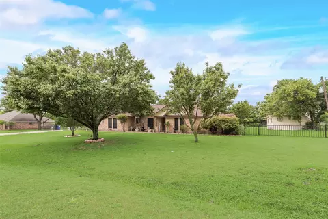 13962 Rainbow Dr, Forney, TX 75126