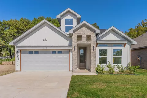2017 Zuefeldt Dr, Arlington, TX 76002