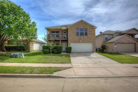 1057 Castle Top Dr, Haslet, TX 76052