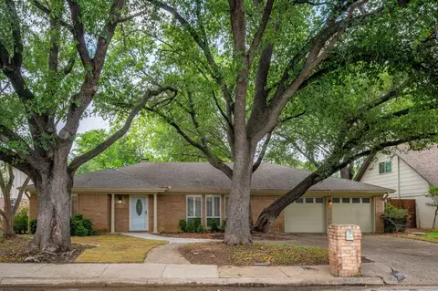 2103 Juanita Dr, Arlington, TX 76013