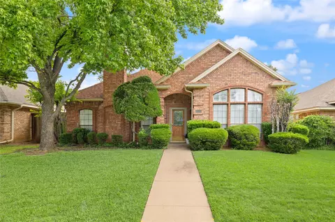 1511 Boardwalk St, Arlington, TX 76011
