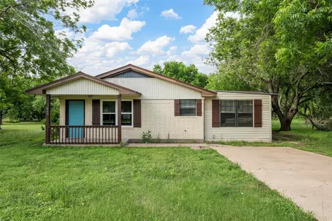 611 S 4th St, Eddy, TX 76524