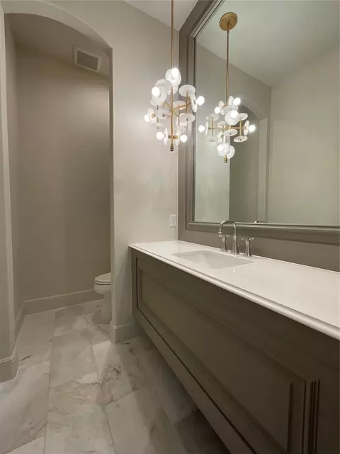 Bath - 3205 Fairway Dr, Argyle, TX 76226 photo 2 of 6