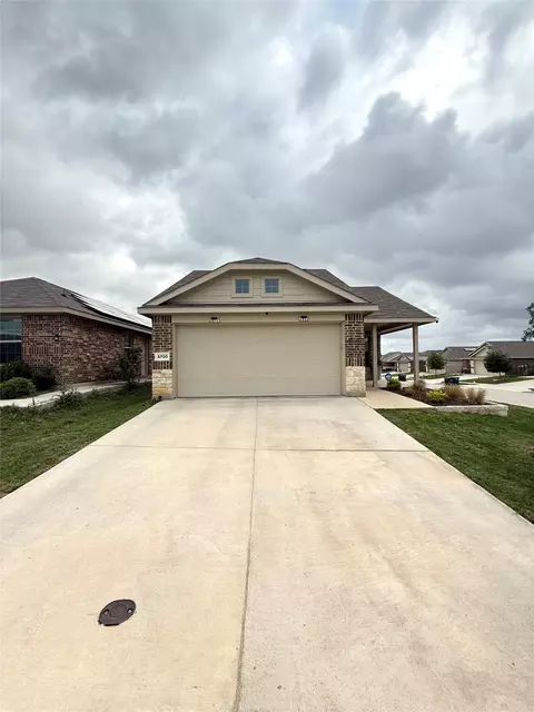 5700 Honey Creek St, Fort Worth, TX 76179