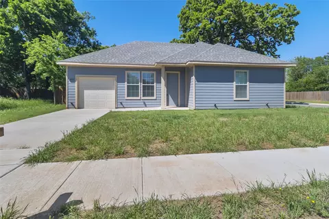 502 S 3rd St, Bonham, TX 75418