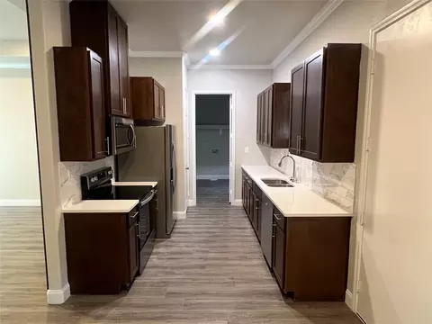 502 S 3rd St, Bonham, TX 75418 photo 4