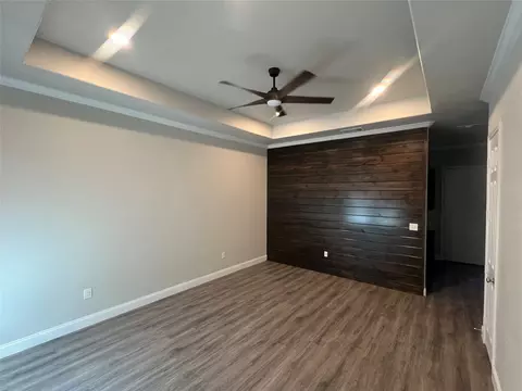 502 S 3rd St, Bonham, TX 75418 photo 3