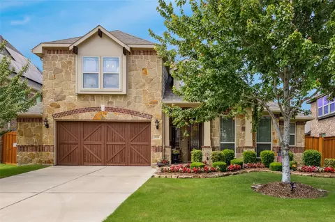 2828 Mariposa Dr, Grand Prairie, TX 75054
