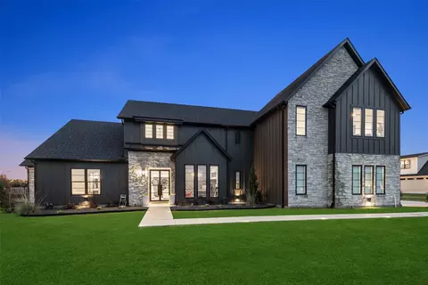 152 Magnolia Dr, Van Alstyne, TX 75495