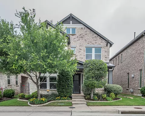 8071 Sunflower Ln, Dallas, TX 75252