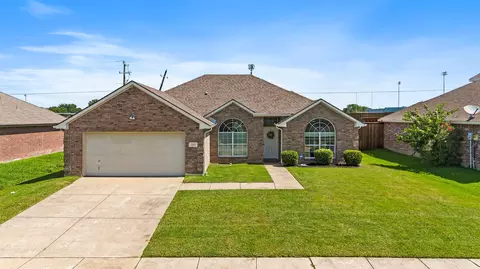 225 Cloudcroft Dr, Wylie, TX 75098