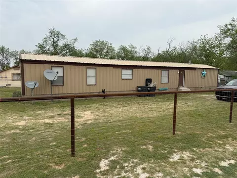 1041 Ladelle St, De Leon, TX 76444