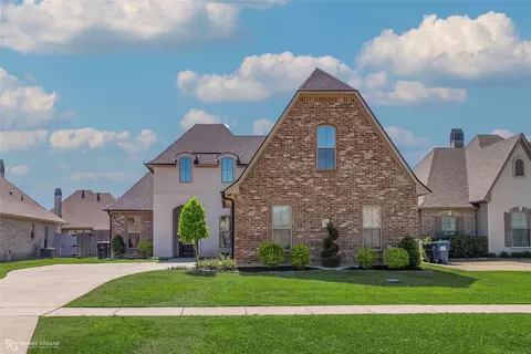 305 Cameron Cir, Benton, LA 71006