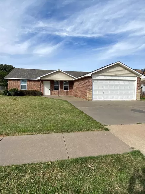 4406 Bobbie Ann Dr, Granbury, TX 76049
