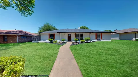 1017 Cloverdale Ln, Desoto, TX 75115