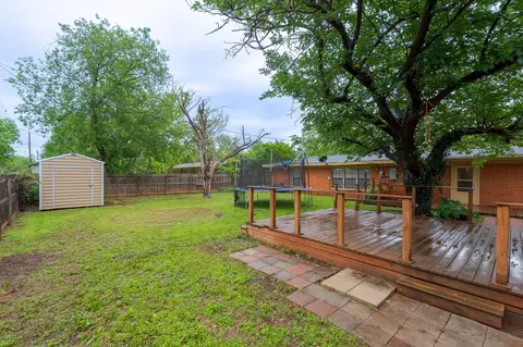 Exterior - 3954 State St, Abilene, TX 79603 photo 4 of 9
