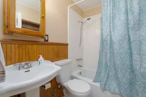Bath - 3954 State St, Abilene, TX 79603 photo 3 of 4