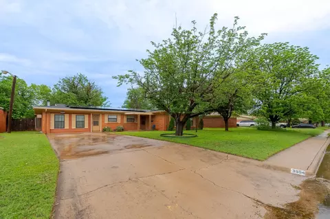 Exterior - 3954 State St, Abilene, TX 79603 photo 8 of 9