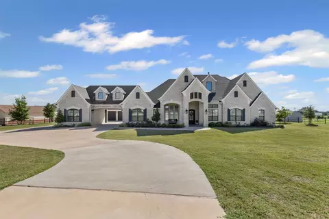 2201 Summerlin Ct, Granbury, TX 76048