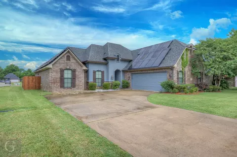 1720 Hassell Dr, Bossier City, LA 71112