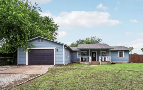 1015 Van Winkle St, Weatherford, TX 76086
